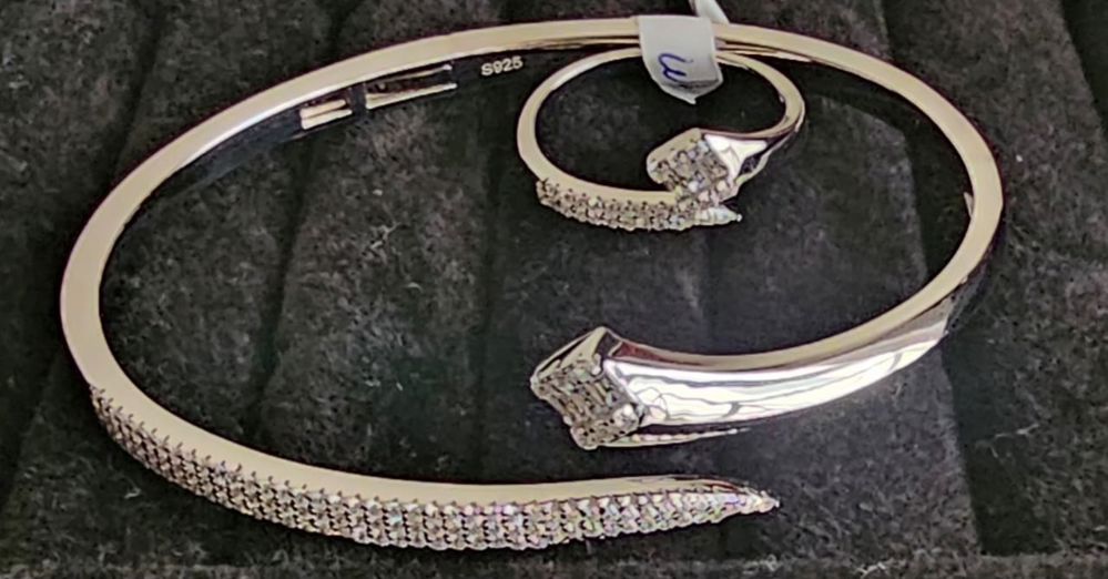  A solid Silver   adjustable Bangel set with ring 